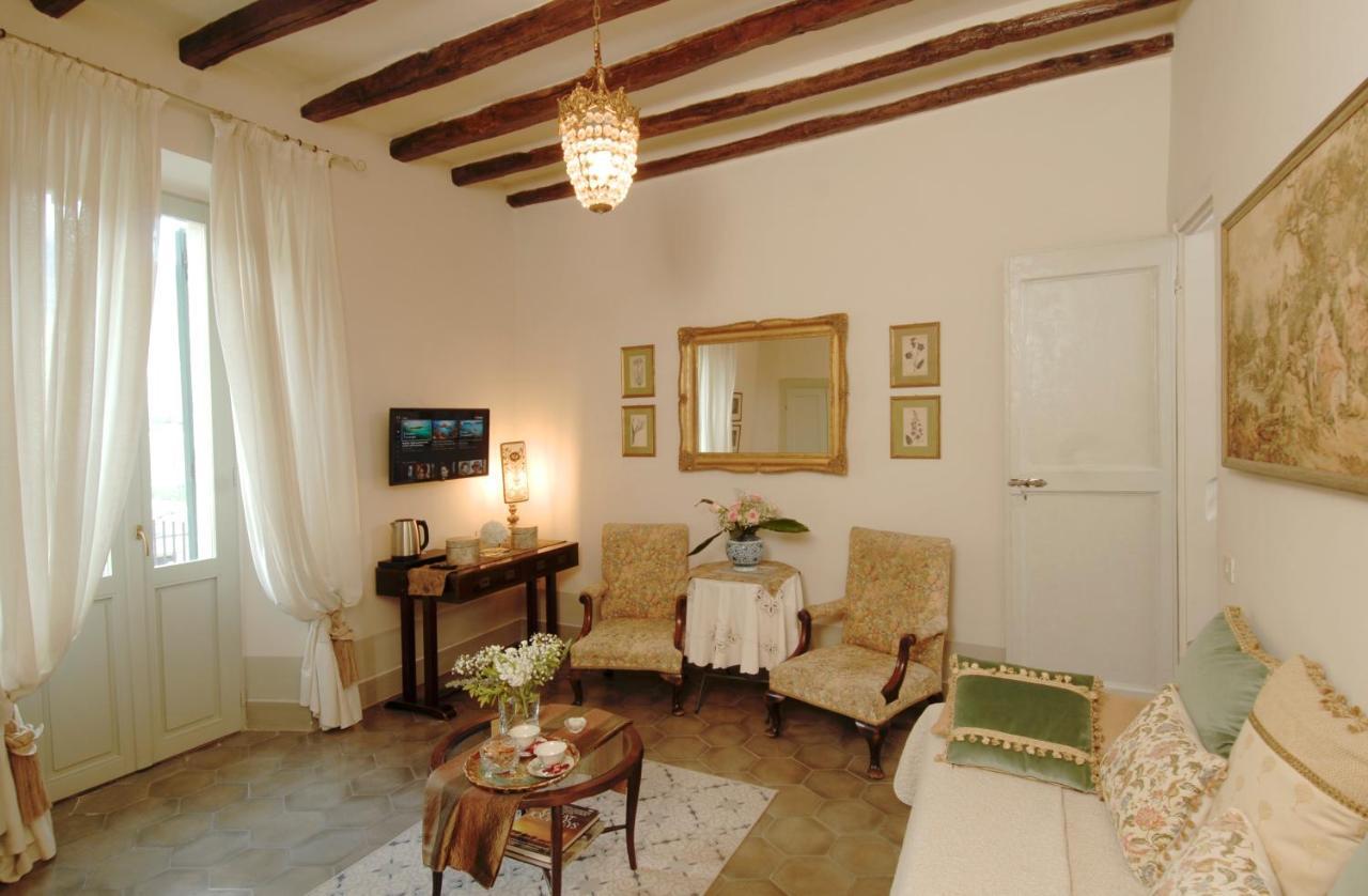 スポレート Palazzo Sant'Angelo Bed & Breakfast エクステリア 写真