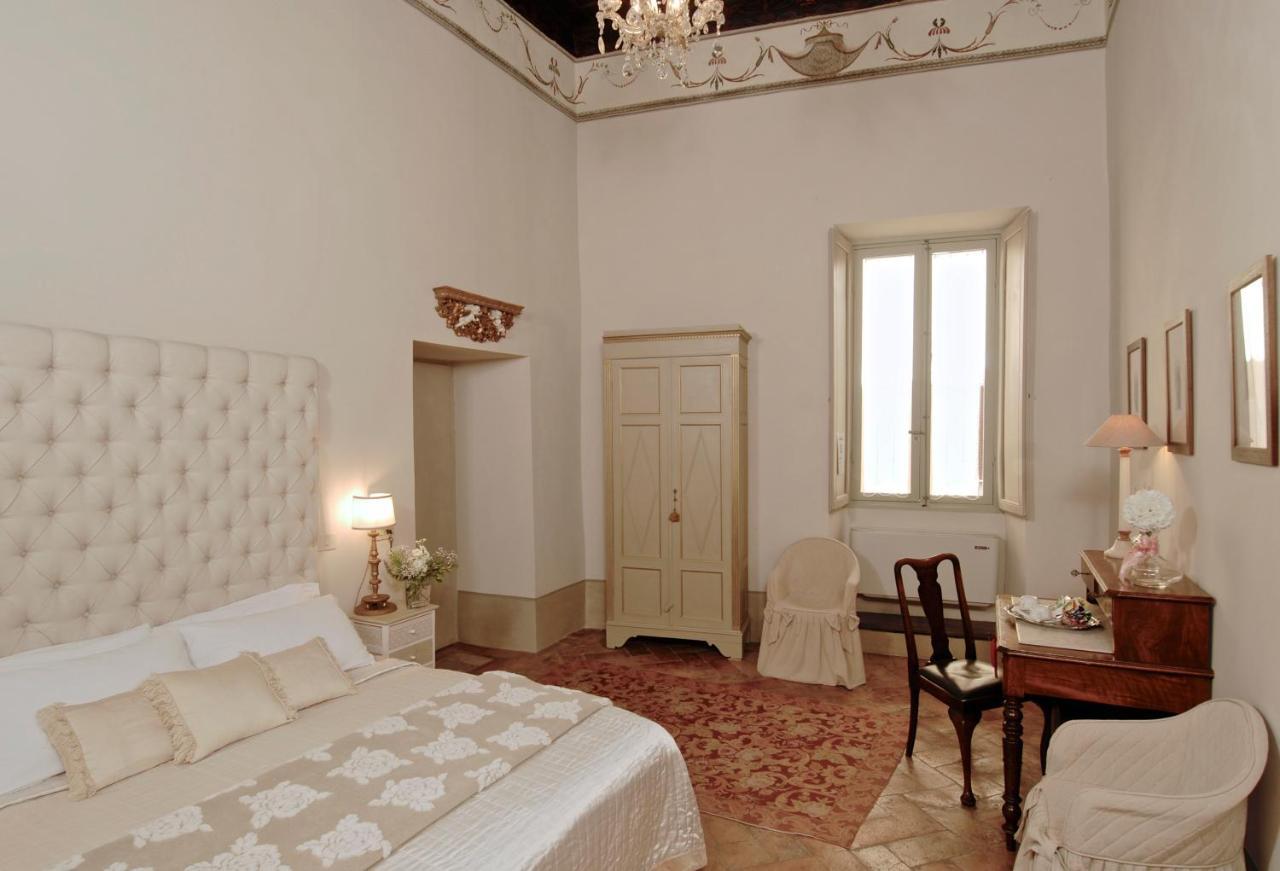 スポレート Palazzo Sant'Angelo Bed & Breakfast エクステリア 写真