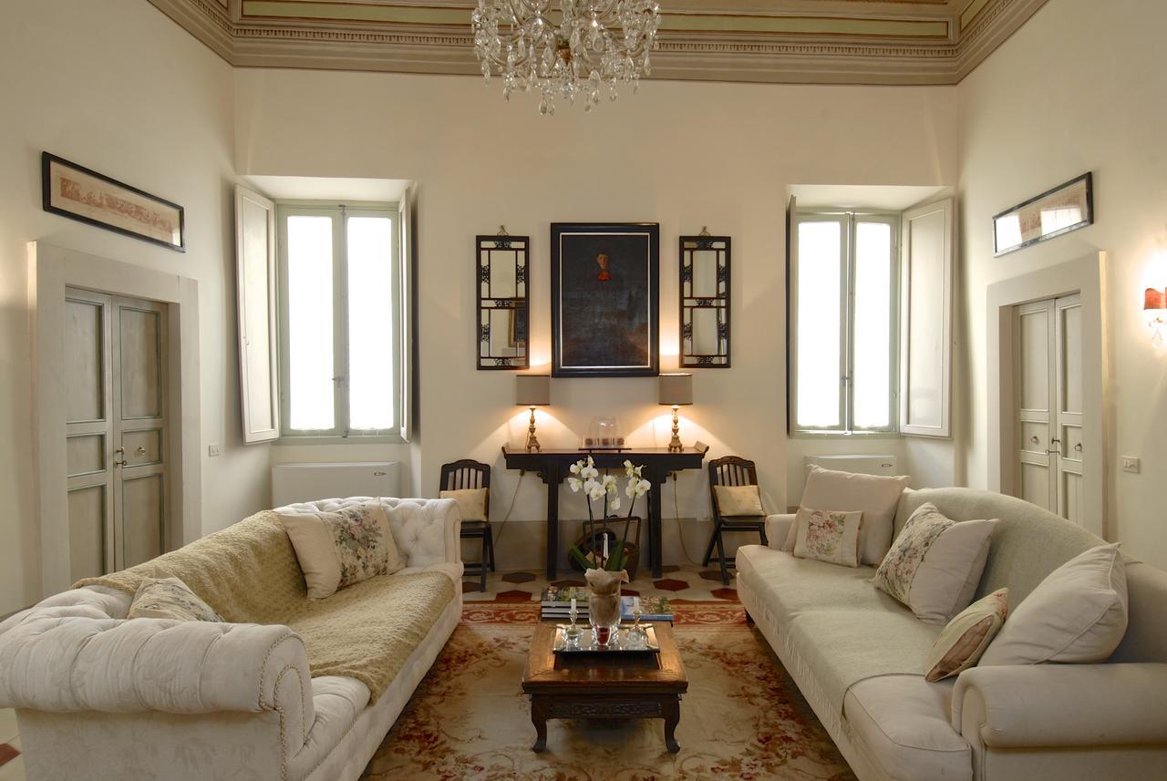 スポレート Palazzo Sant'Angelo Bed & Breakfast エクステリア 写真