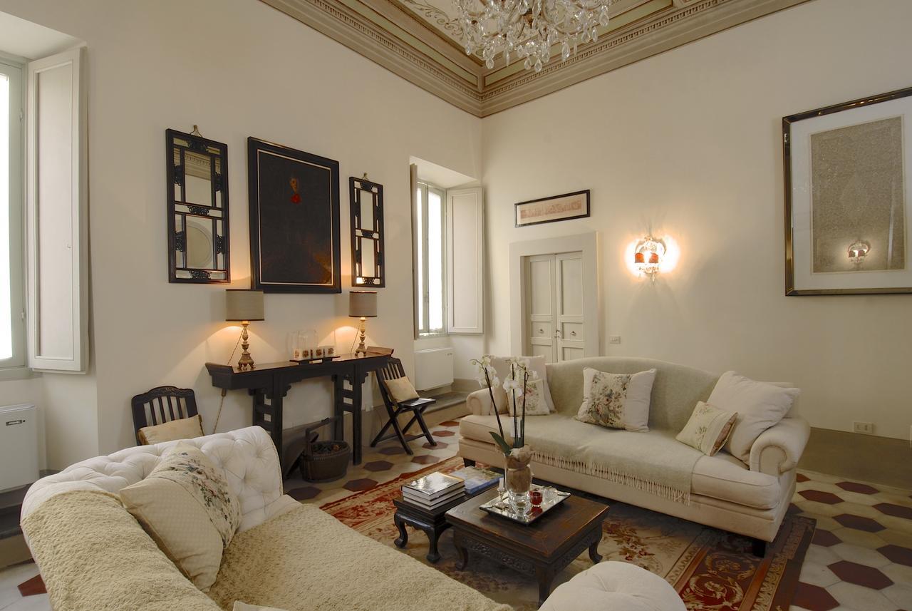 スポレート Palazzo Sant'Angelo Bed & Breakfast エクステリア 写真