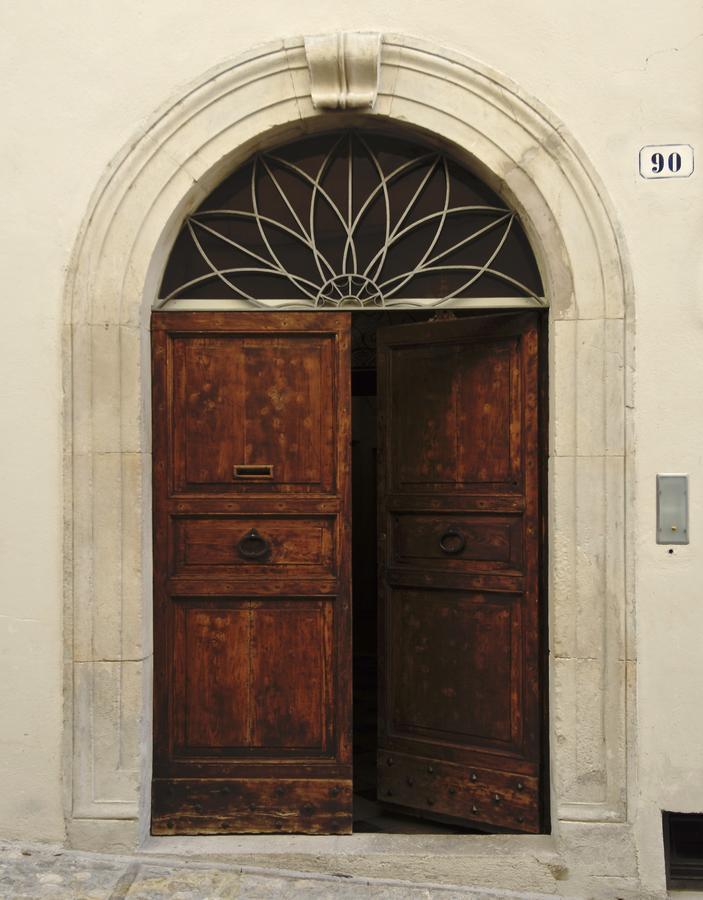 スポレート Palazzo Sant'Angelo Bed & Breakfast エクステリア 写真