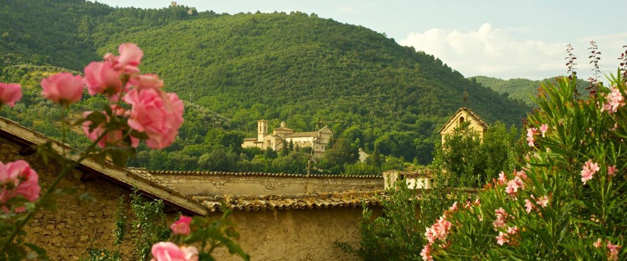 スポレート Palazzo Sant'Angelo Bed & Breakfast エクステリア 写真