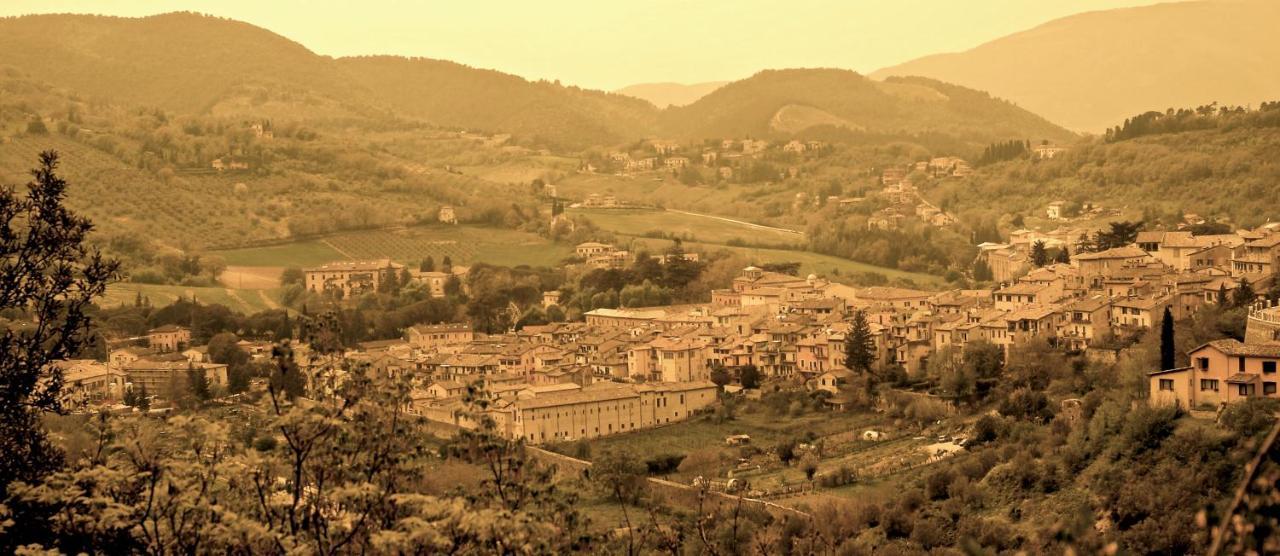スポレート Palazzo Sant'Angelo Bed & Breakfast エクステリア 写真