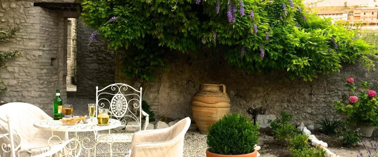 スポレート Palazzo Sant'Angelo Bed & Breakfast エクステリア 写真